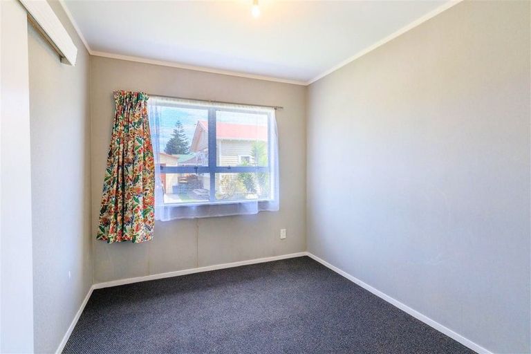 Photo of property in 124a Clevedon Road, Papakura, 2110