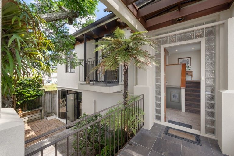 Photo of property in 1/13 Takutai Avenue, Bucklands Beach, Auckland, 2012