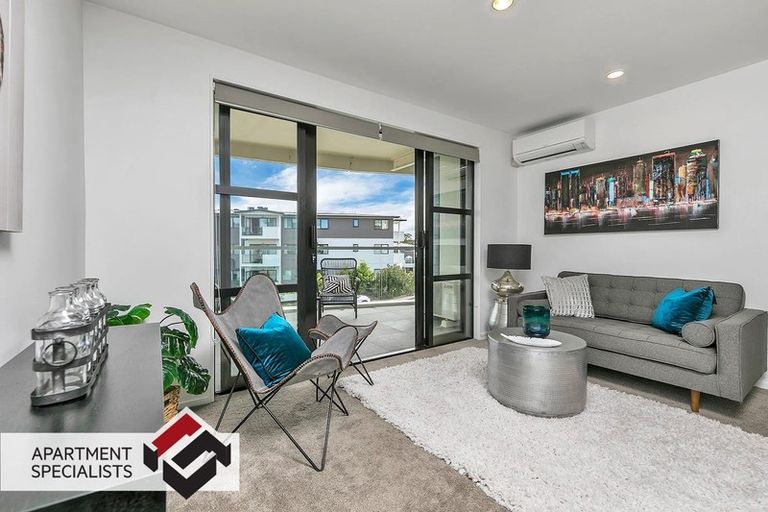Photo of property in Apollo Apartments, 201/46 Rosedale Road, Rosedale, Auckland, 0632