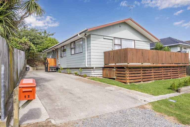Photo of property in 12 Moa Road, Raumati Beach, Paraparaumu, 5032