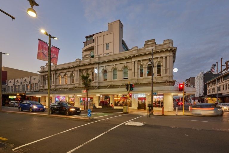 Photo of property in Maison Cabriole Building, 3/60 Courtenay Place, Te Aro, Wellington, 6011