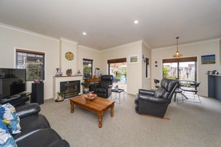 Photo of property in 45 Fitchett Street, Palmerston North, 4410