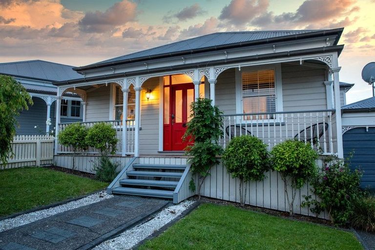 Photo of property in 2/6 Georgia Terrace, Albany, Auckland, 0632