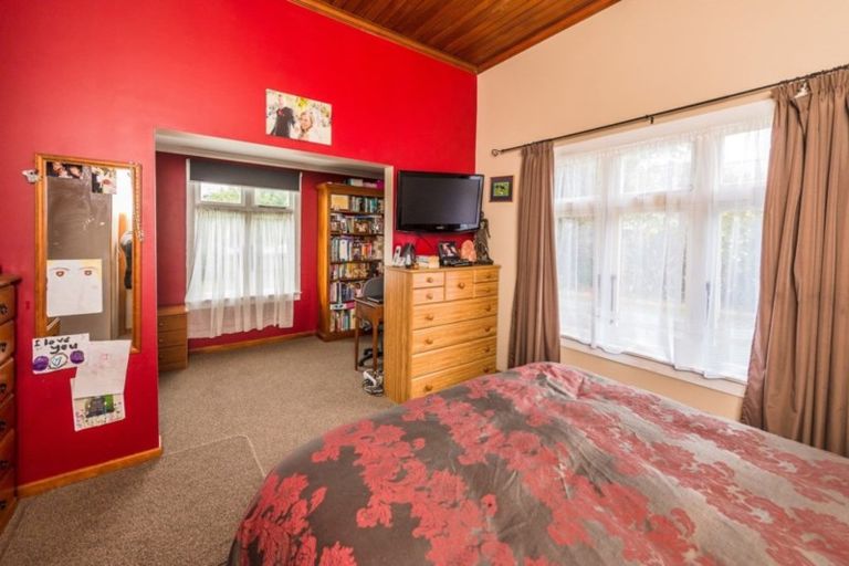 Photo of property in 6 Titoki Street, Castlecliff, Whanganui, 4501