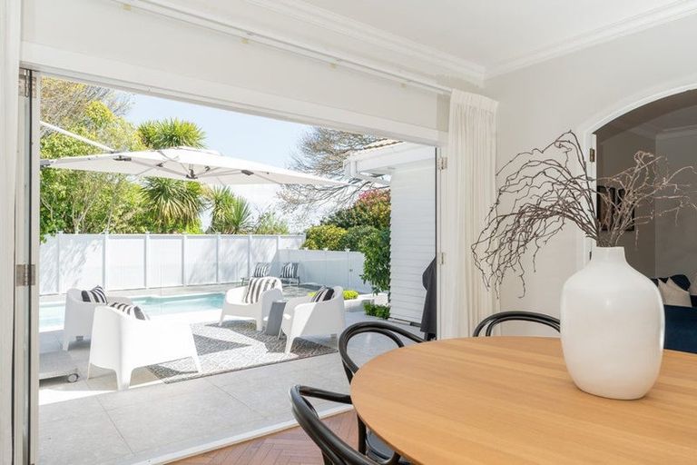 Photo of property in 10 Woodstock Road, Fairfield, Hamilton, 3214