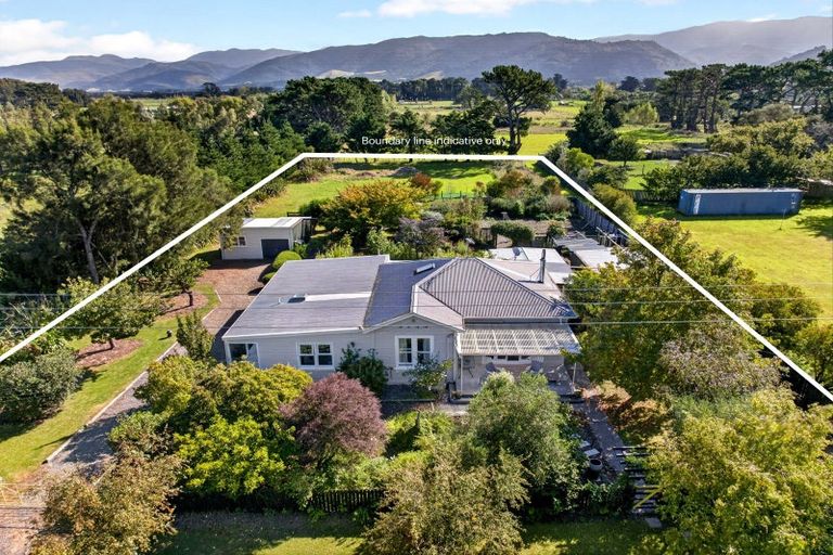 Photo of property in 32 Murphys Line, Featherston, 5771