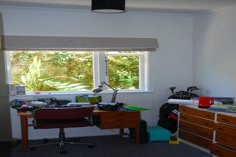 Photo of property in 94 Karepa Street, Brooklyn, Wellington, 6021