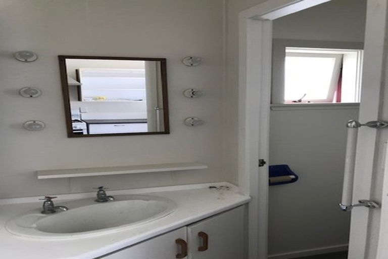 Photo of property in 26 Duppa Street, Berhampore, Wellington, 6023