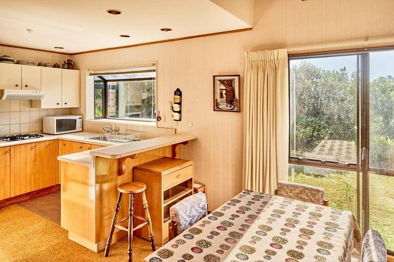 Photo of property in 3 Picketboat Lane, Whitby, Porirua, 5024