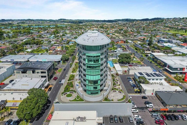 Photo of property in 803/11 Tamariki Avenue, Kelston, Auckland, 0602
