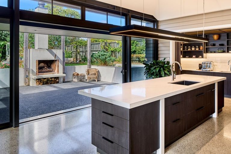 Photo of property in 7 Lochiel Road, Khandallah, Wellington, 6035