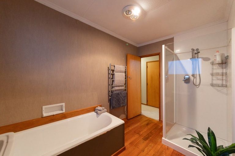 Photo of property in 7 Nairn Crescent, Awapuni, Palmerston North, 4412