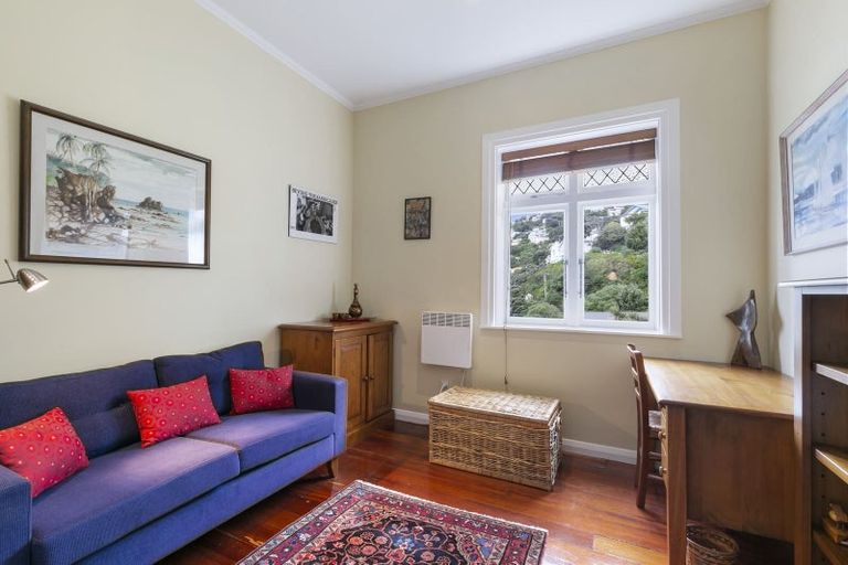 Photo of property in 71 Maida Vale Road, Roseneath, Wellington, 6011