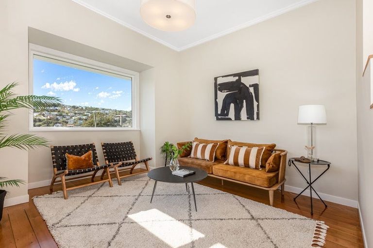 Photo of property in 26 Freeling Street, Island Bay, Wellington, 6023