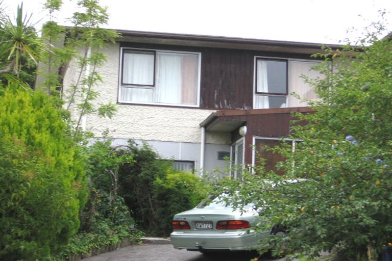 Photo of property in 51 Tamahere Drive, Glenfield, Auckland, 0629