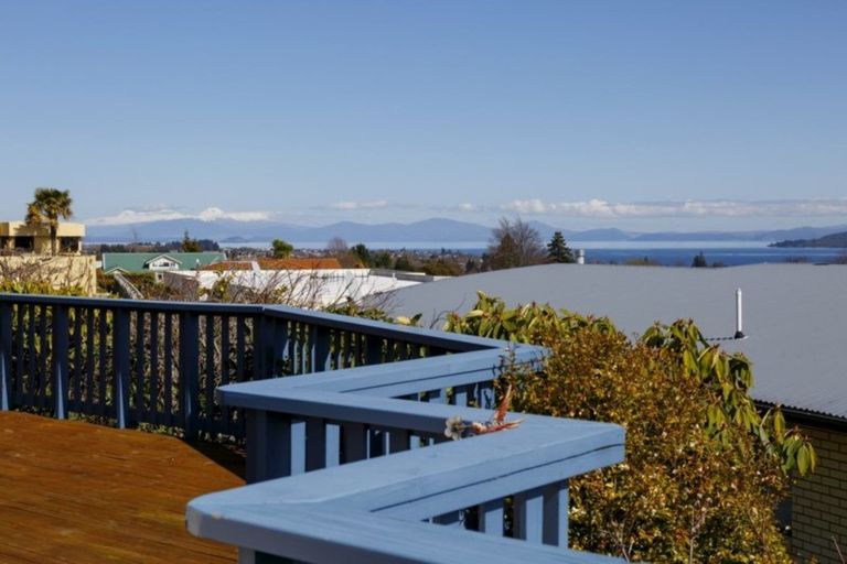 Photo of property in 49 Arrowsmith Avenue, Waipahihi, Taupo, 3330