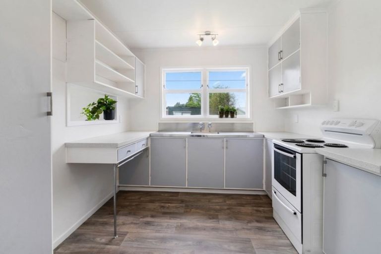 Photo of property in 77a Kawaha Point Road, Kawaha Point, Rotorua, 3010