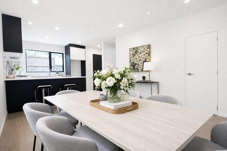 Photo of property in 17b Trinidad Road, Sunnynook, Auckland, 0620