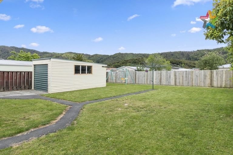 Photo of property in 15 Momona Street, Wainuiomata, Lower Hutt, 5014