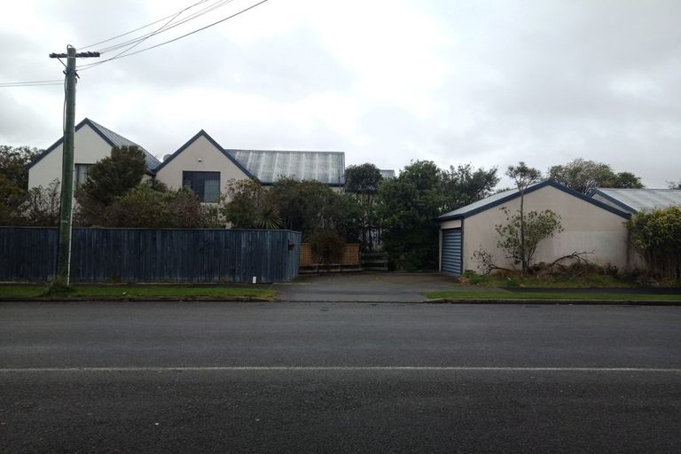 Photo of property in 2/218 Edgeware Road, Edgeware, Christchurch, 8013