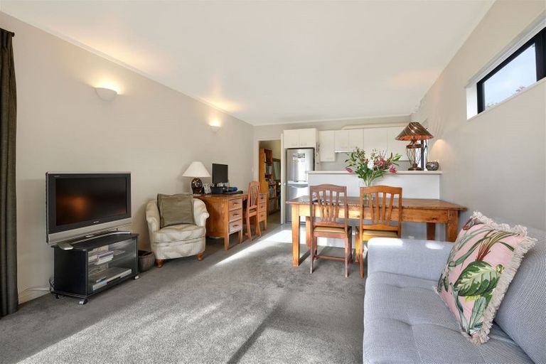 Photo of property in 12 Clyside Avenue, Half Moon Bay, Auckland, 2012