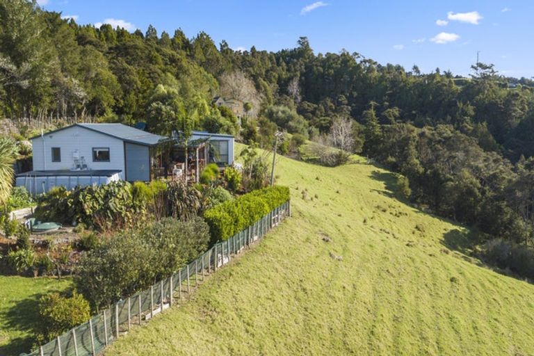 Photo of property in 82 Pinchgut Road, Kaukapakapa, 0873