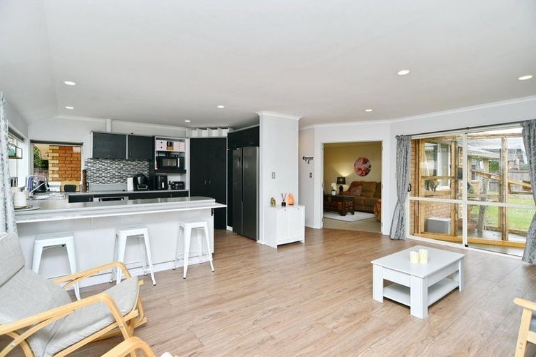 Photo of property in 43 Kensington Avenue, Rangiora, 7400