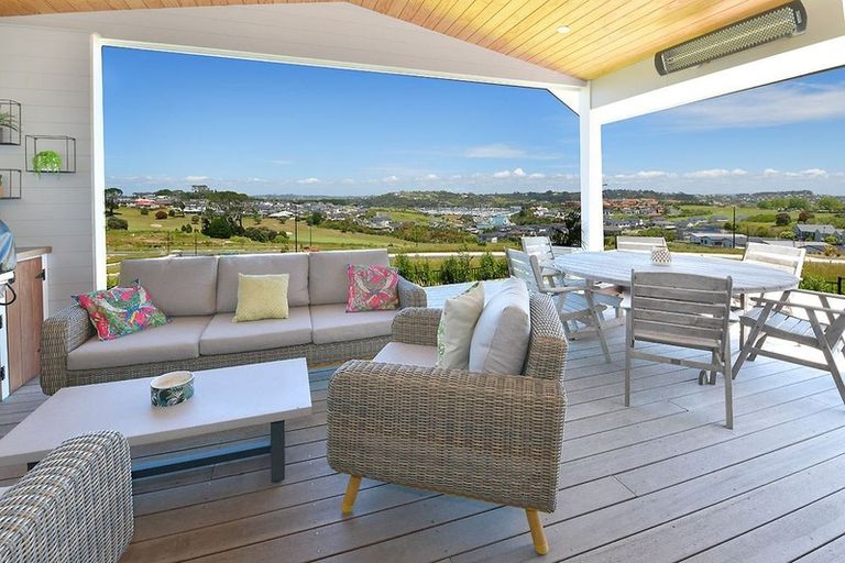 Photo of property in 16 Palm View Terrace, Gulf Harbour, Whangaparaoa, 0930