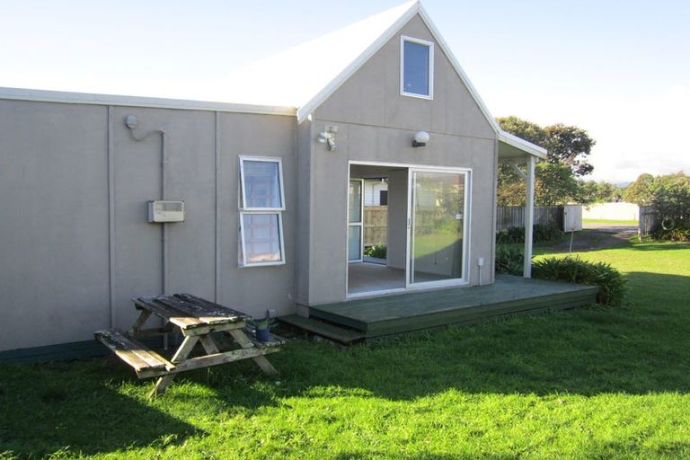 Photo of property in 89 Moana Street, Otaki Beach, Otaki, 5512
