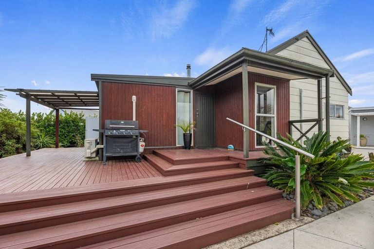 Photo of property in 111 Windermere Drive, Poike, Tauranga, 3112
