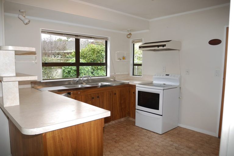 Photo of property in 72 Aorangi Road, Paraparaumu, 5032