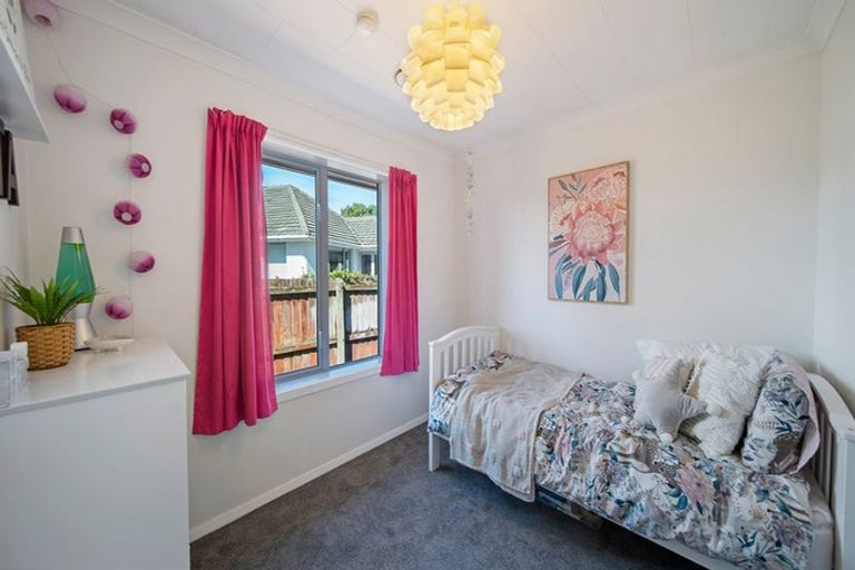 Photo of property in 17 Spurway Place, Mairehau, Christchurch, 8013