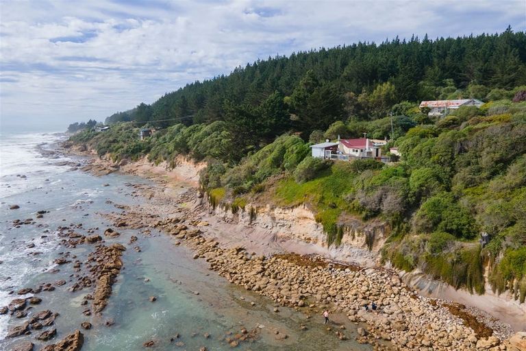 Photo of property in 67 Shag Point Road, Shag Point, Palmerston, 9482