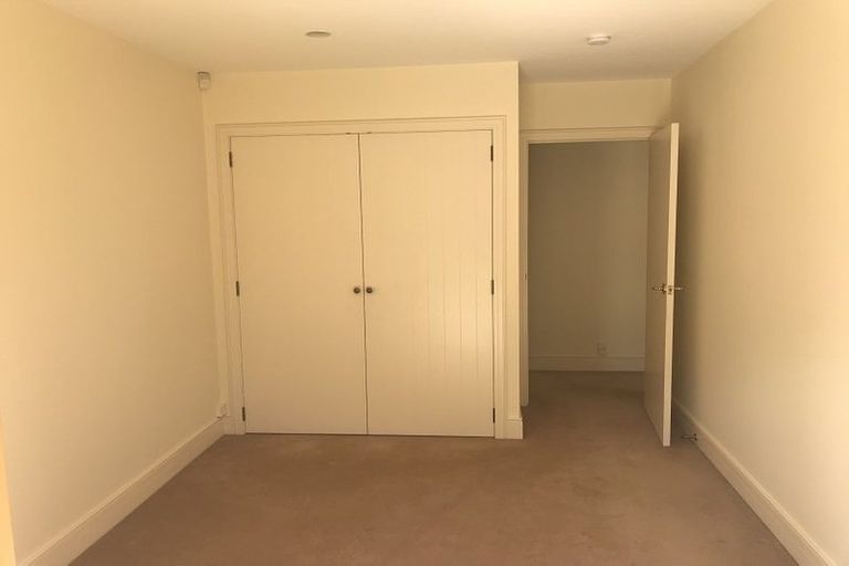 Photo of property in 2/11 Memorial Avenue, Ilam, Christchurch, 8053