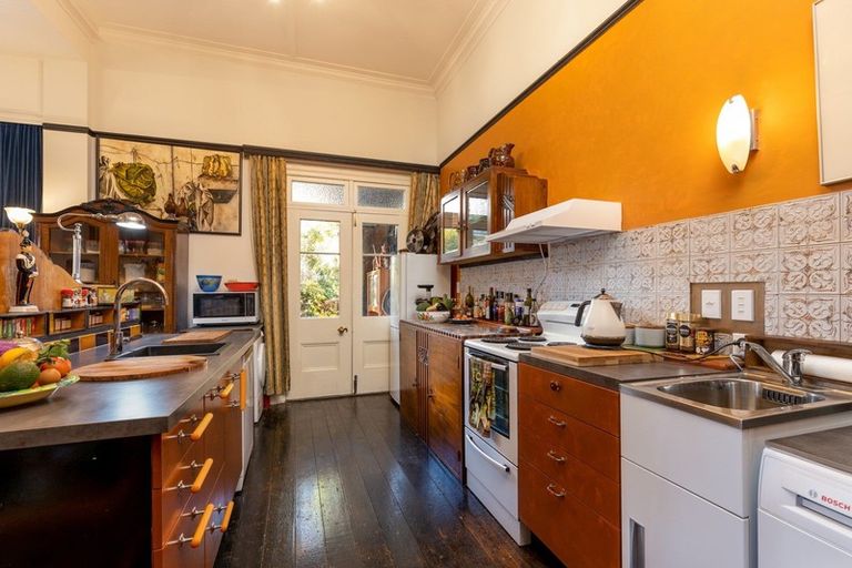 Photo of property in 369 Trafalgar Street, Nelson, 7010