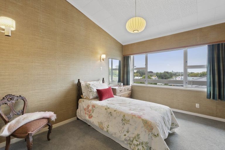 Photo of property in 239 Cambridge Street, Levin, 5510