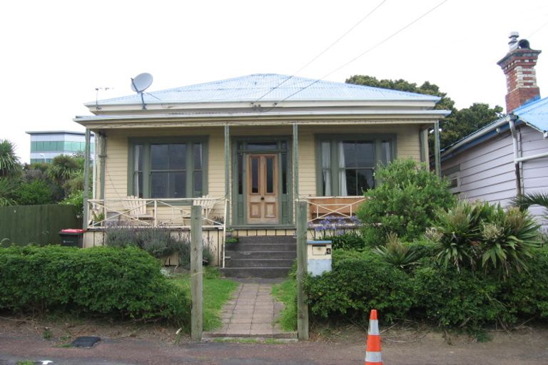Photo of property in 4 Evelyn Street, Eden Terrace, Auckland, 1021