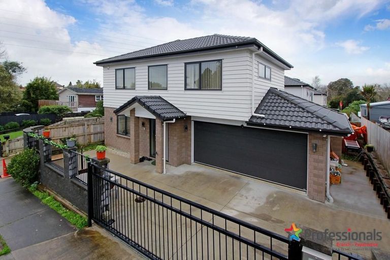Photo of property in 16 Earlsworth Road, Mangere East, Auckland, 2024