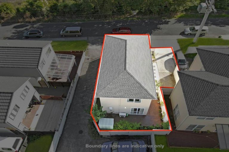 Photo of property in 45c Rangeview Road, Sunnyvale, Auckland, 0612
