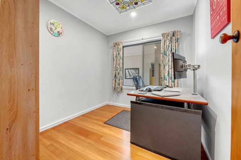 Photo of property in 126 Holmes Road, Waiuku, 2682