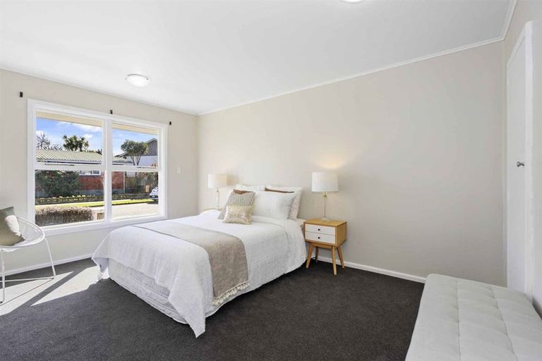 Photo of property in 2/4 Farnham Place, Ilam, Christchurch, 8041