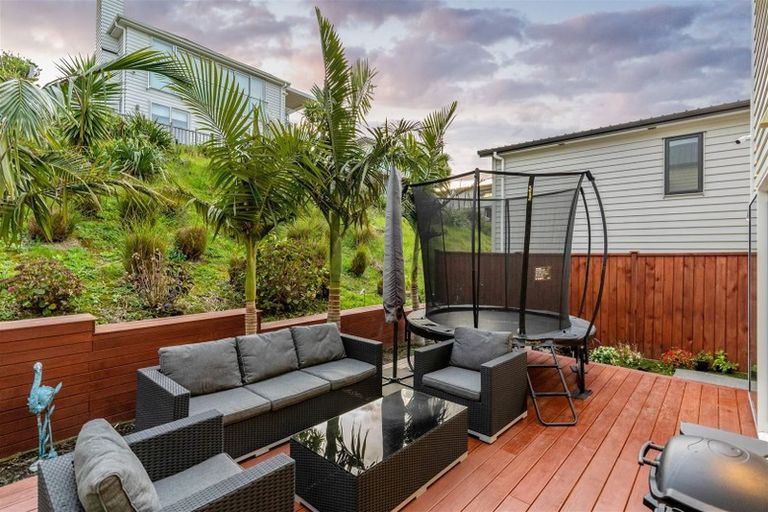 Photo of property in 30 Bounty Road, Long Bay, Auckland, 0630