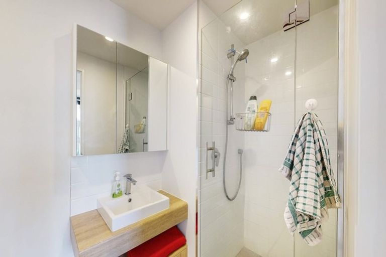 Photo of property in Pinnacle Apartments, W806/160 Victoria Street, Te Aro, Wellington, 6011