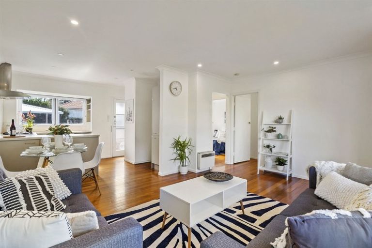 Photo of property in 4112/110 East Coast Road, Forrest Hill, Auckland, 0620