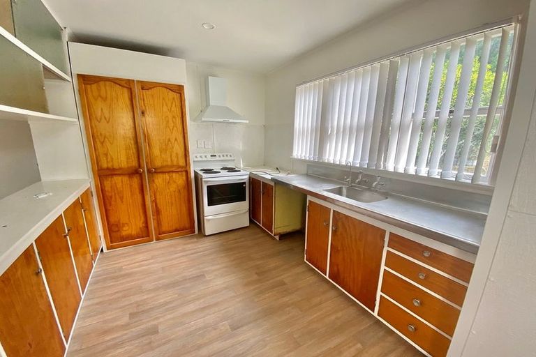 Photo of property in 14 Mcclintock Road, Massey, Auckland, 0614