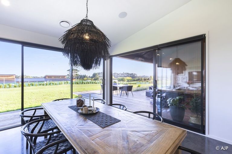 Photo of property in 15 Kotuku Road, Waiuku, 2682