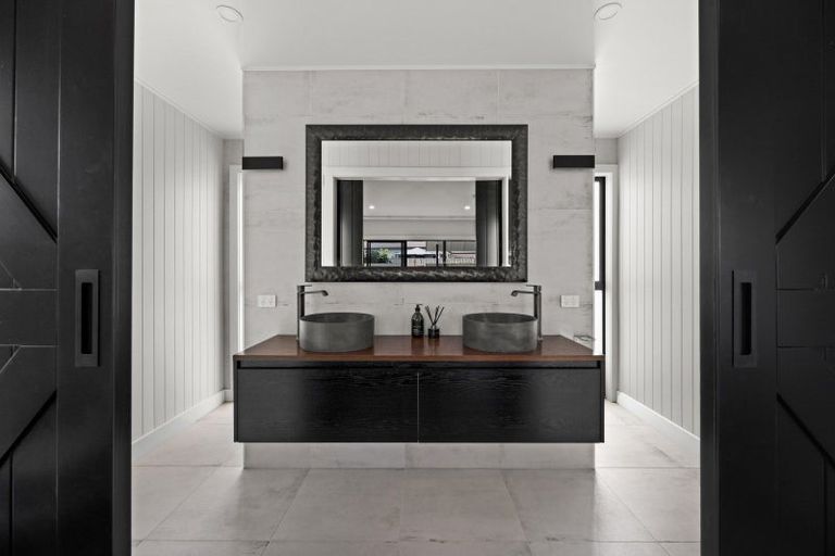 Photo of property in 23 Rich Rise, Havelock North, 4130