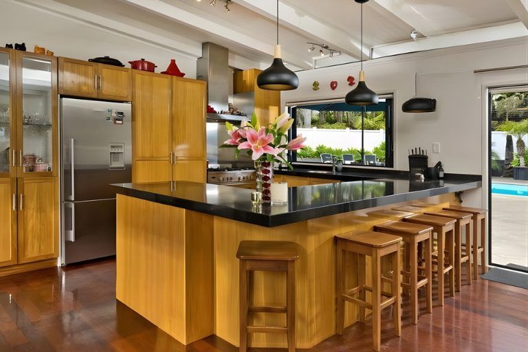 Photo of property in 53a Greenhithe Road, Greenhithe, Auckland, 0632