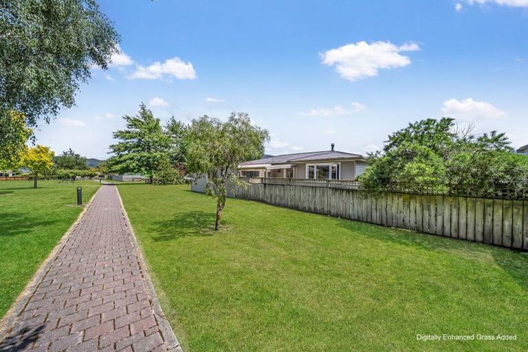 Photo of property in 17 Dorizac Place, Te Anau, 9600