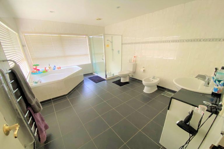 Photo of property in 4 Yeoman Place, Howick, Auckland, 2014